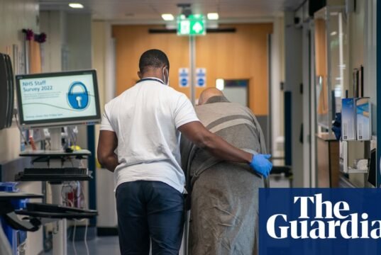 Três quartos dos pacientes com câncer na Inglaterra sobreviverão até 2035 sob novos planos. Câncer