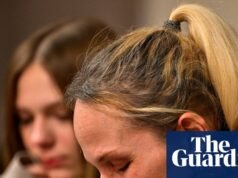 ‘As lágrimas continuam fluindo’: crianças vítimas do tiroteio em Tumbler Ridge lembradas enquanto Carney participava da vigília | tiroteio na escola Tumblr Ridge