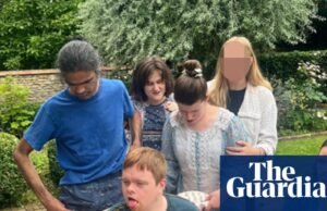 As famílias tentaram assumir o lar dos seus filhos, que acumularam enormes dívidas fiscais. assistência social