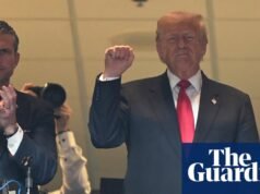 Trump perdoa cinco ex-jogadores da NFL por crimes que vão de perjúrio a tráfico de drogas NFL