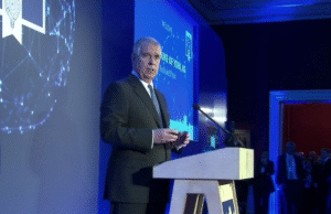 Príncipe Andrew sendo avaliado por promotores do Reino Unido por ligações com Epstein