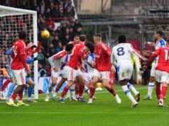 Nottingham Forest resistiu após uma bola de handebol de Neko Williams para negar o Crystal Palace