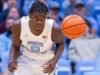 Há quanto tempo Caleb Wilson da UNC está fora? O tempo de recuperação da mão quebrada fornece pistas sobre o retorno do torneio da NCAA