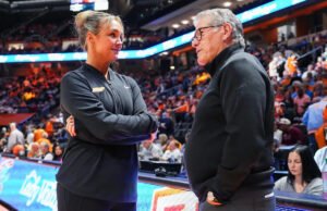 Previsão de pontuação do jogo de basquete Lady Vols-UConn