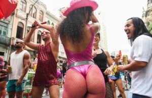 Fantasia, fetiches e experiências reprimidas são ‘liberadas’ no carnaval