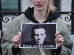 O Reino Unido considera a verdade a “arma mais perigosa” contra a Rússia em resposta à negação de Putin da morte de Alexey Navalny