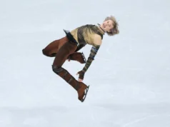 Patinação artística – Malinin sobe ao primeiro lugar com um programa curto emocionante