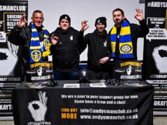 Andy’s Man Club em Elland Road para o dia de conversar