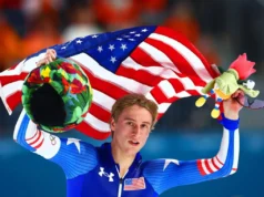 O patinador de velocidade americano Stolz correspondeu ao hype ao ganhar o ouro nos 1000 metros.