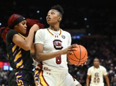 O nº 3 da Carolina do Sul venceu o nº 6 LSU por 79-72 e estende a seqüência de vitórias contra os Tigers para 18 jogos