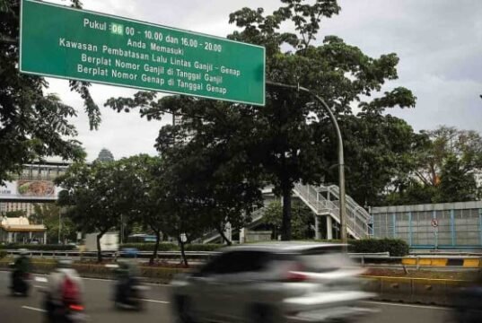 Feriados do Ano Novo Chinês, veículos com placas ímpares e pares podem circular gratuitamente em Jacarta hoje e amanhã