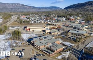 A polícia identificou um jovem de 18 anos como suspeito do tiroteio em Tumbler Ridge