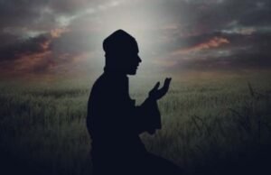 Não perca o momento de Suhur em que Allah SWT é glorificado, este é o texto principal e suas características especiais
