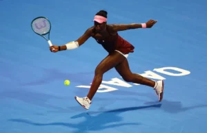 A sensação adolescente Mboko vence Rybakina no Catar e se aproxima do top 10