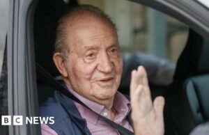 A oposição espanhola quer o regresso do ex-rei em desgraça do exílio