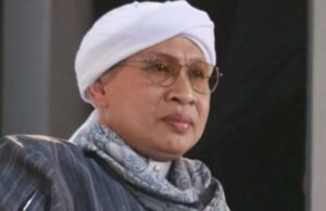 O maior pecado dos pais é abandonar os filhos, essa é a explicação de Buaya Yahya