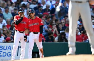 Proprietários da MLB reprimem o roubo de campo com nova regra destinada a treinadores de primeira e terceira base