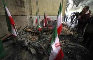 Irã anuncia força-tarefa para investigar protestos mortais