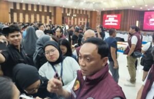 A esposa do ex-chefe da polícia de Bima, AKBP Didik putra Kunkoro, também foi interrogada em conexão com os casos de drogas, fez exames de sangue e o seu papel no