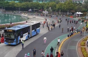 Caótico! O ônibus Transjakarta atropelou e matou um pedestre no sul de Jacarta, os eventos são os seguintes