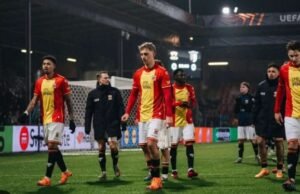 Dean James junta-se à Agência Kelvin Verdonk.