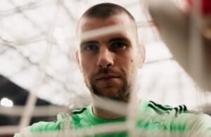 Primeira visão de Maarten Paes no treino do Ajax