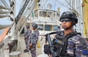 TNI receberá um porta-aviões como subsídio da Itália