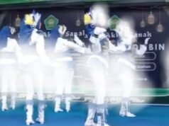 Dança de bateria de minissaia na fase de formatura de Madrasa Diniya Demak, internautas irritados