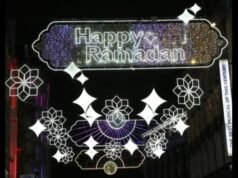 Lindas ruas da cidade de Londres decoradas com luzes LED com tema do Ramadã