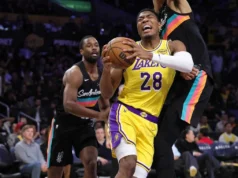 O esgotado Los Angeles Lakers pretende retornar contra o lutador Dallas Mavericks.