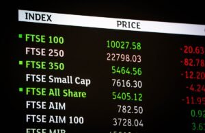 O FTSE 100 fechou no verde enquanto o Reino Unido planeja grandes gastos com mísseis