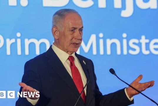 O Irã deve desistir do urânio enriquecido e não produzir mais, disse Netanyahu