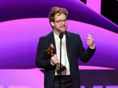 Vitórias nas pontuações de ‘Train Dreams’ e ‘Secret Agent Nap Spirit’ que impulsionam as campanhas do Oscar