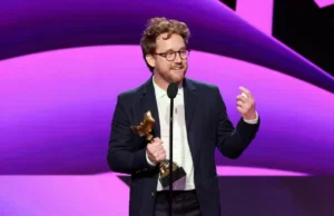 Vitórias nas pontuações de ‘Train Dreams’ e ‘Secret Agent Nap Spirit’ que impulsionam as campanhas do Oscar