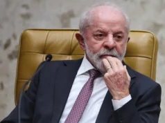 Carnaval do Rio comemora Lula do Brasil com carnaval provoca reação política