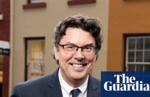 O locutor James Valentine se aposenta da ABC após quase 40 anos devido ao câncer Australian Broadcasting Corporation