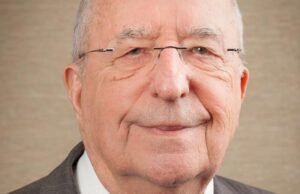 Professor Bryant Stokes: homenagens chegam após a morte do renomado neurocirurgião