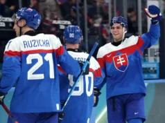 Hóquei no Gelo – Finlândia perde para a Eslováquia, início difícil na defesa do título