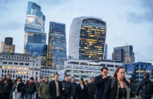 Taxa de desemprego no Reino Unido sobe para 5,2%, nível mais alto em cinco anos