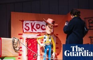 ao infinito e além! Os visitantes podem mergulhar no mundo da Pixar na exposição de Londres. exposições