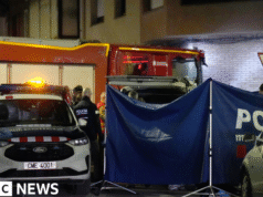 Cinco jovens morrem em incêndio em prédio de apartamentos na Espanha