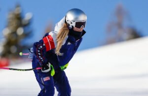 Jogos Olímpicos de Inverno de 2026: Lindsey Vonn retorna aos Estados Unidos após um terrível acidente na Itália, várias cirurgias
