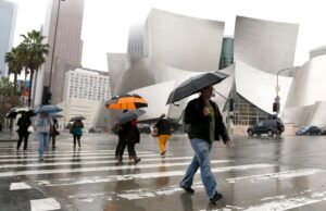 Tempestades no sul da Califórnia podem causar inundações e possíveis tornados