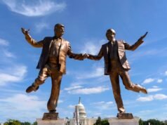 Por que o escândalo Epstein poderia ser pior para Donald Trump