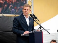 Desafiante eleitoral alerta sobre chantagem com fita de sexo