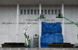 Trump anunciou que o Kennedy Center ficará fechado por 2 anos para reformas