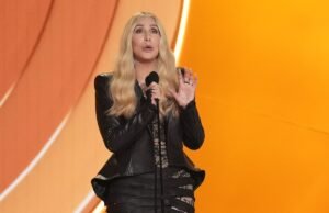 Cher confunde Luther Vandross no Grammy