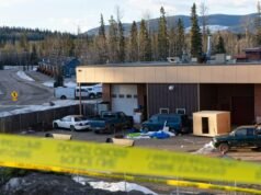 Polícia canadense enfrenta indignação com a resposta à identidade do atirador trans em escola