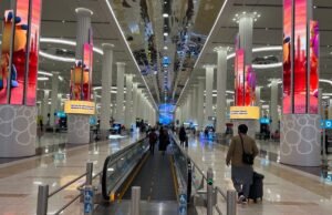 Muitas pessoas ficaram feridas no incidente do aeroporto de Dubai, num dia de ataques iranianos em toda a região