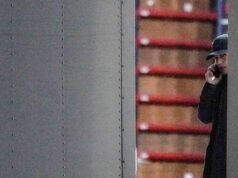 Vice-AG de Trump não consegue explicar por que Tulsi Gabbard participou de busca politicamente acusada no escritório eleitoral da Geórgia